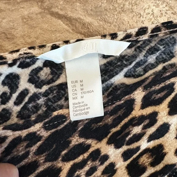 Leopard Print Romper - Picture 3 of 3